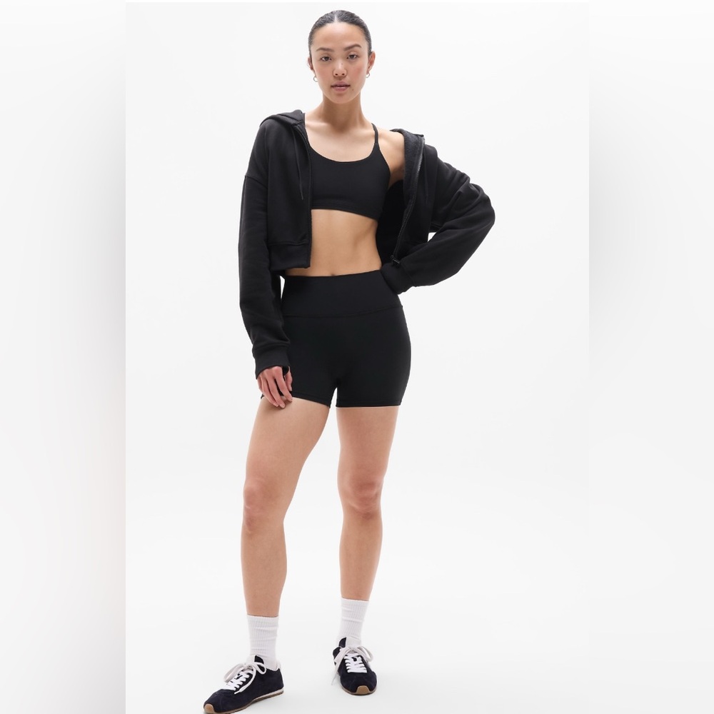 LIKE NEW ATHLETA Transcend No Rise 3" Shortie BLACK Sz MED